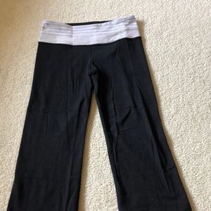 Lululemon capri flare leggings